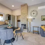 Tanja Lim Bay Apartman Marasi
