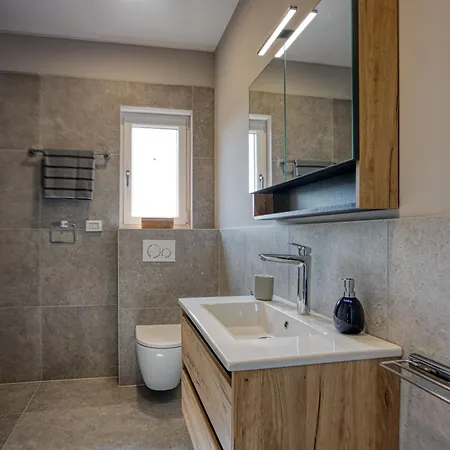 Tanja Lim Bay Appartement *
