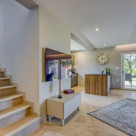 Tanja Lim Bay Appartement