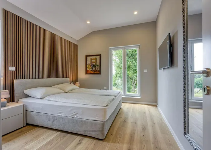 Tanja Lim Bay Appartamento Marasi