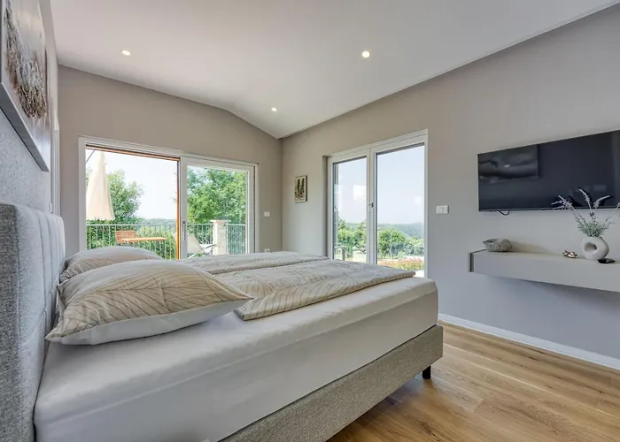 Tanja Lim Bay Appartamento Marasi