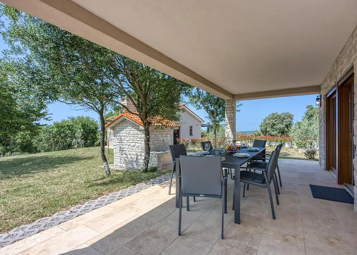 Tanja Lim Bay Appartamento Marasi