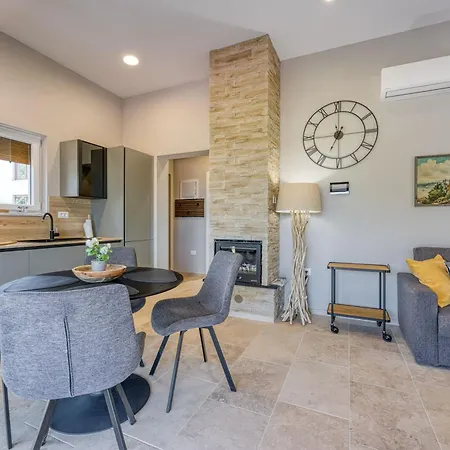 Villa Tanja Lim Bay Daire Marasi