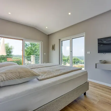 Villa Tanja Lim Bay Daire Marasi