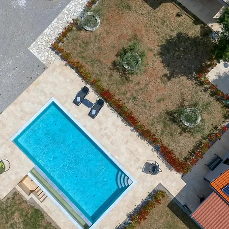 Tanja Lim Bay Hideaway *