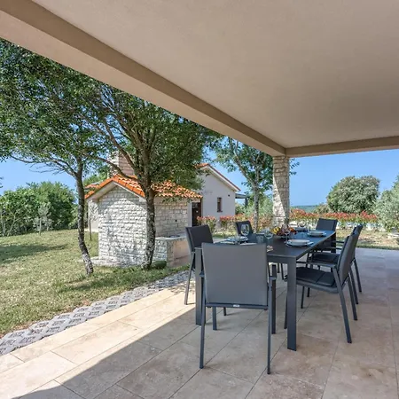 Villa Tanja Lim Bay Daire Marasi