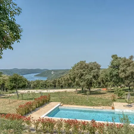 Villa Tanja Lim Bay * Marasi